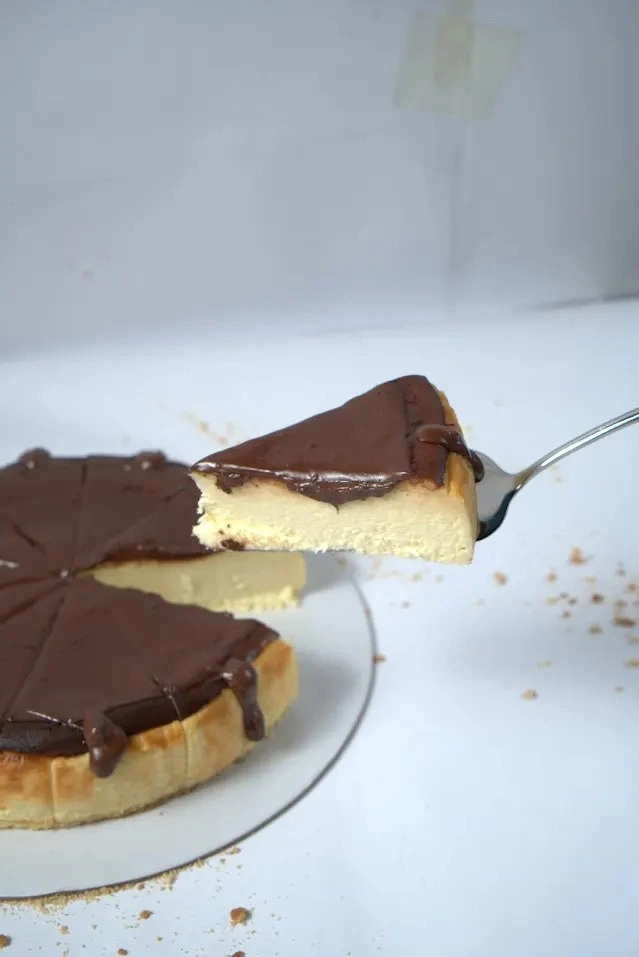 Nutella Cheesecake Slice